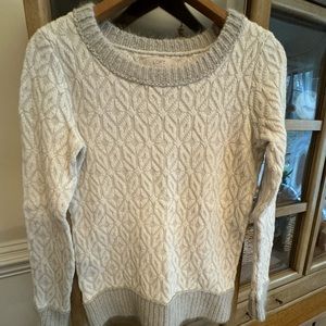 Women’s AnnTaylor Loft holiday sweater